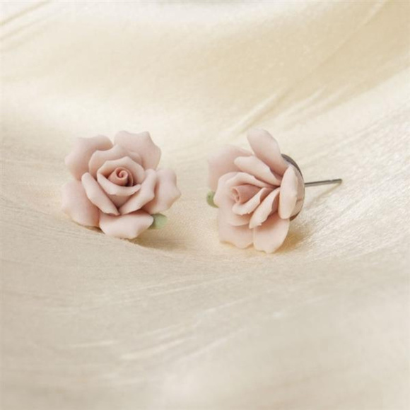 Blush Pink Roses Earrings - Picture 1 of 1